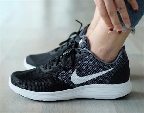 nike shoes for foot pain